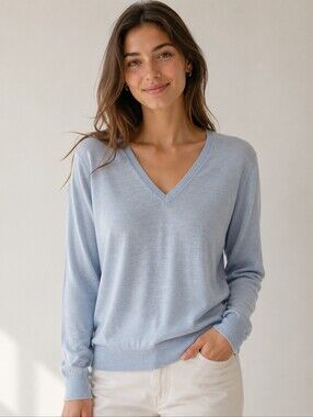 Banana Reoublic Merino Wool Light Blue V Neck Sweater Sz L Quiet Luxury CozyChic